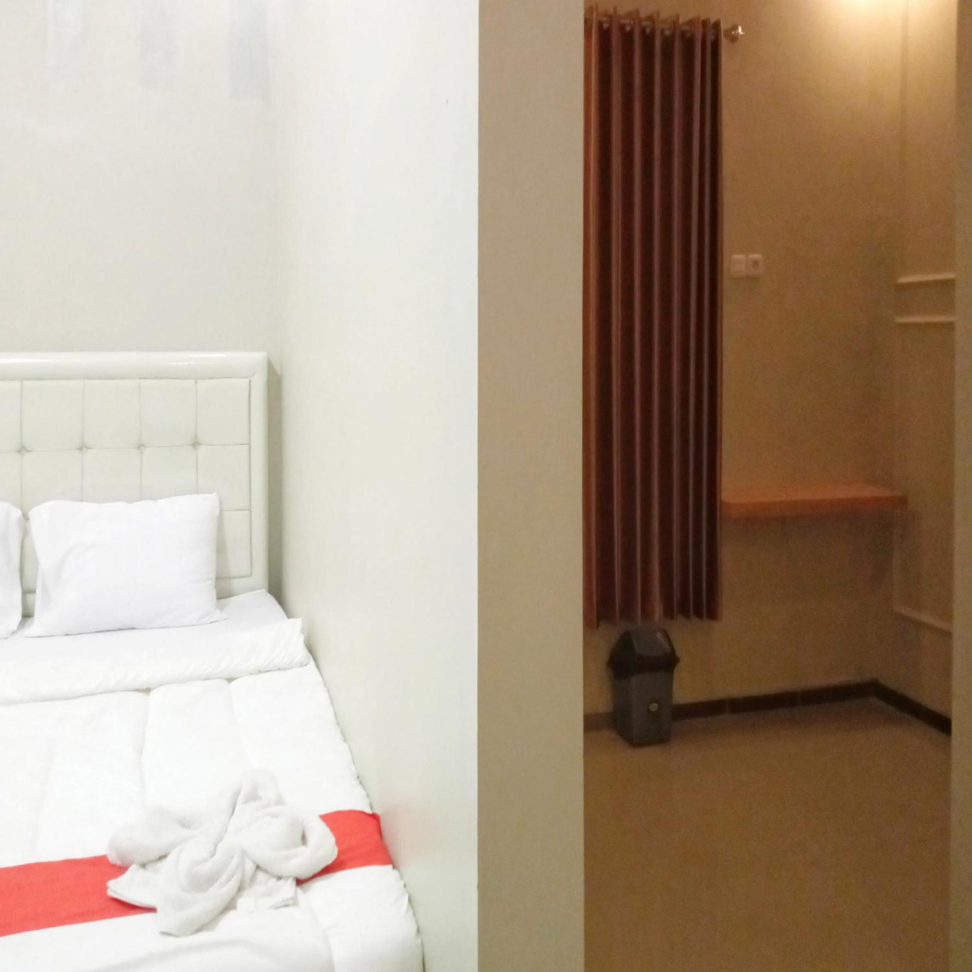 Hotel Rifal Mitra Reddoorz 2*
